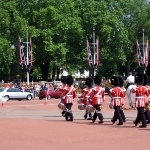 changing-guards